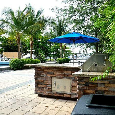 Riviera Luxury Living At River Oaks Marina And Tower Miami Bagian luar foto