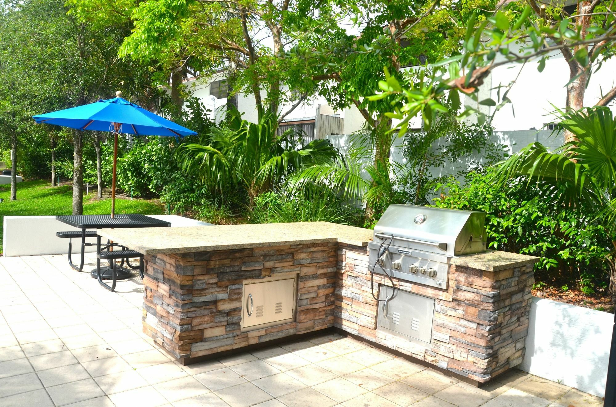 Riviera Luxury Living At River Oaks Marina And Tower Miami Bagian luar foto