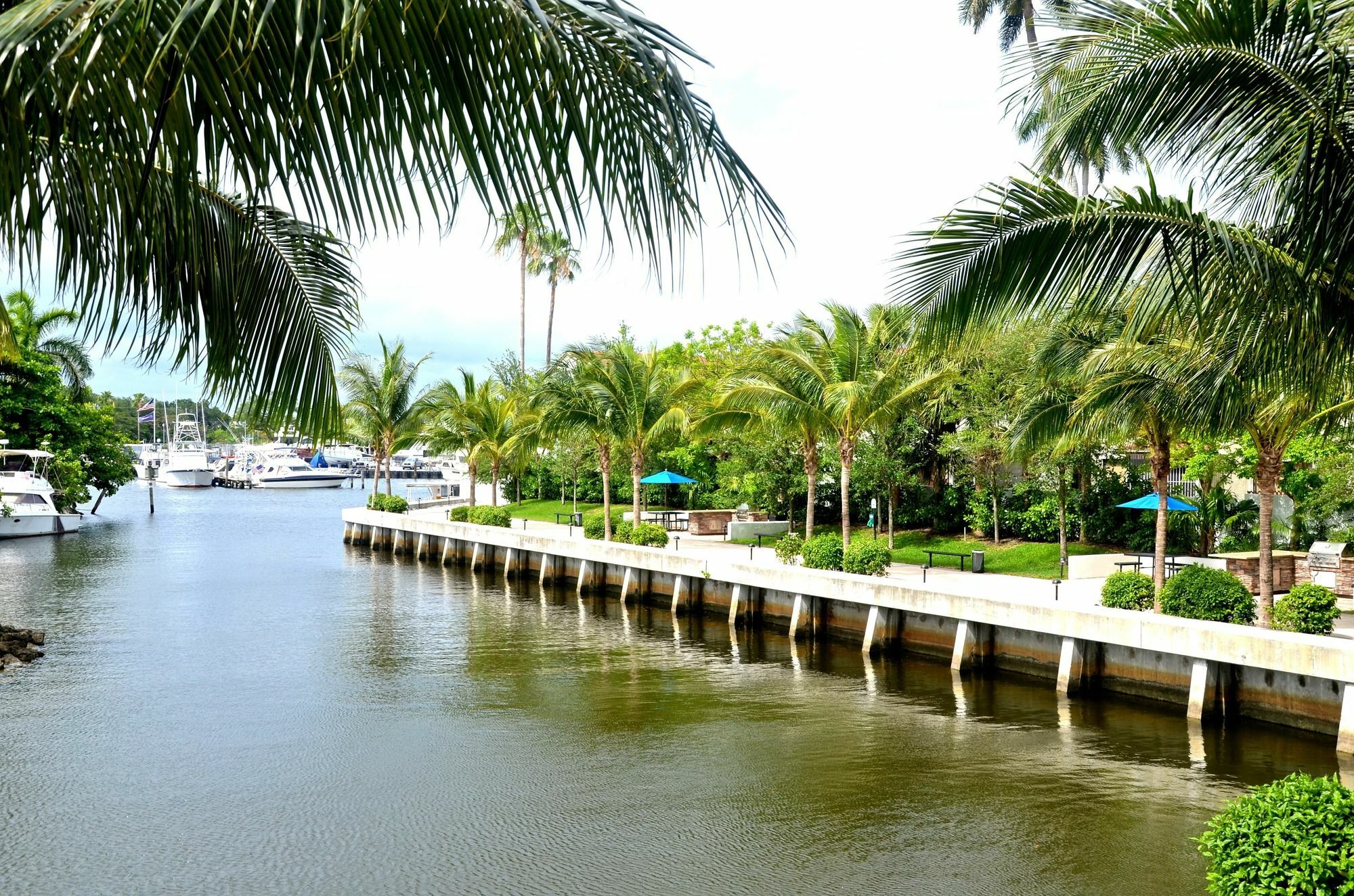 Riviera Luxury Living At River Oaks Marina And Tower Miami Bagian luar foto