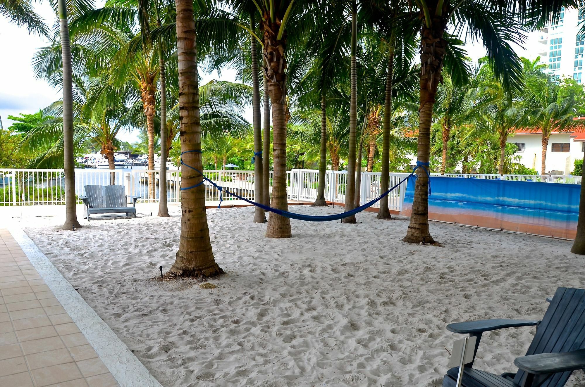 Riviera Luxury Living At River Oaks Marina And Tower Miami Bagian luar foto