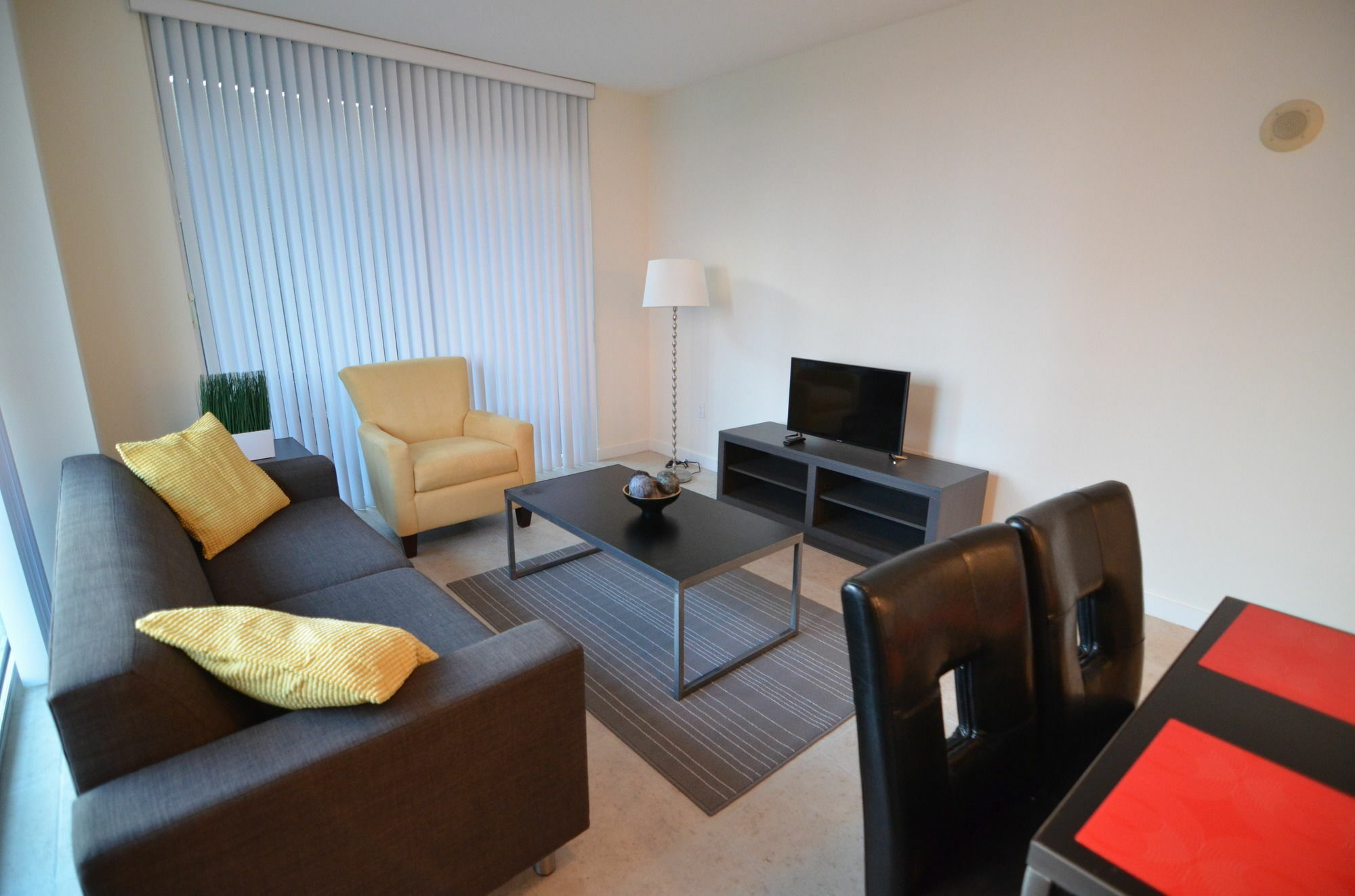 Riviera Luxury Living At River Oaks Marina And Tower Miami Bagian luar foto