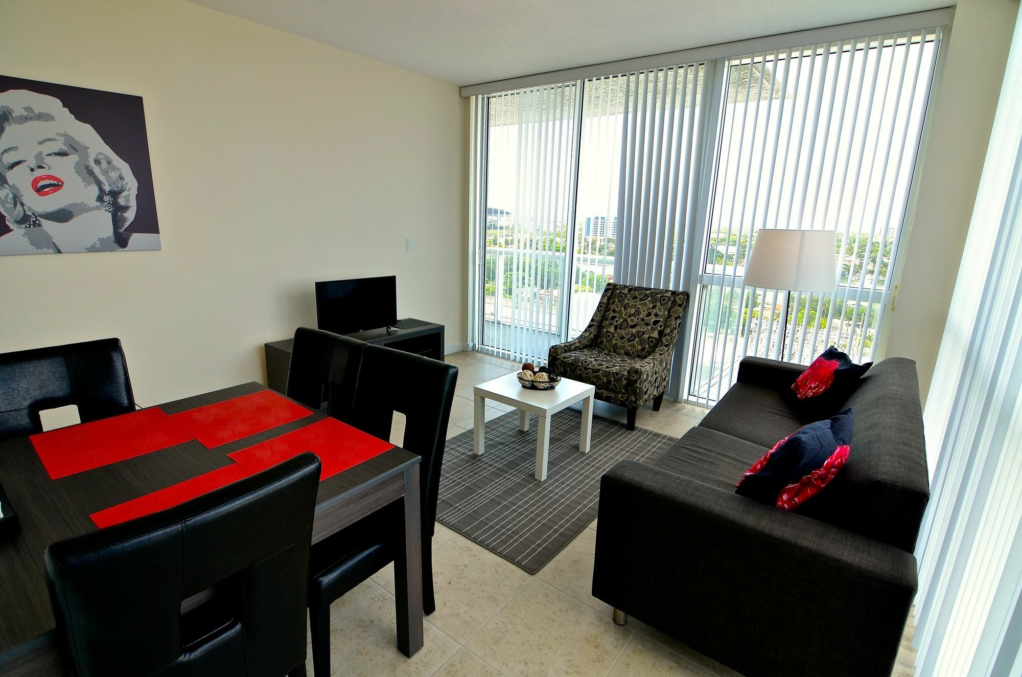 Riviera Luxury Living At River Oaks Marina And Tower Miami Bagian luar foto