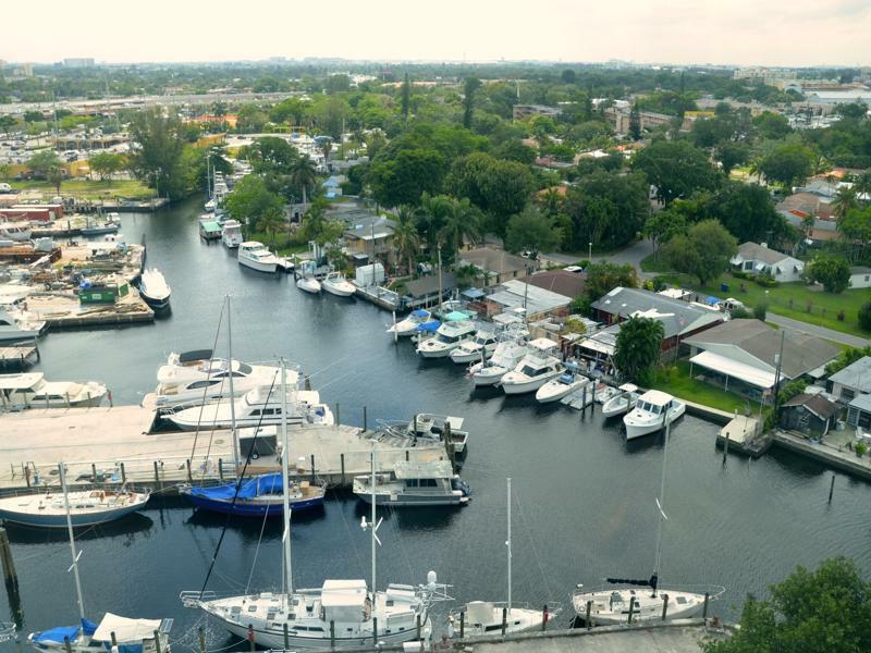 Riviera Luxury Living At River Oaks Marina And Tower Miami Bagian luar foto