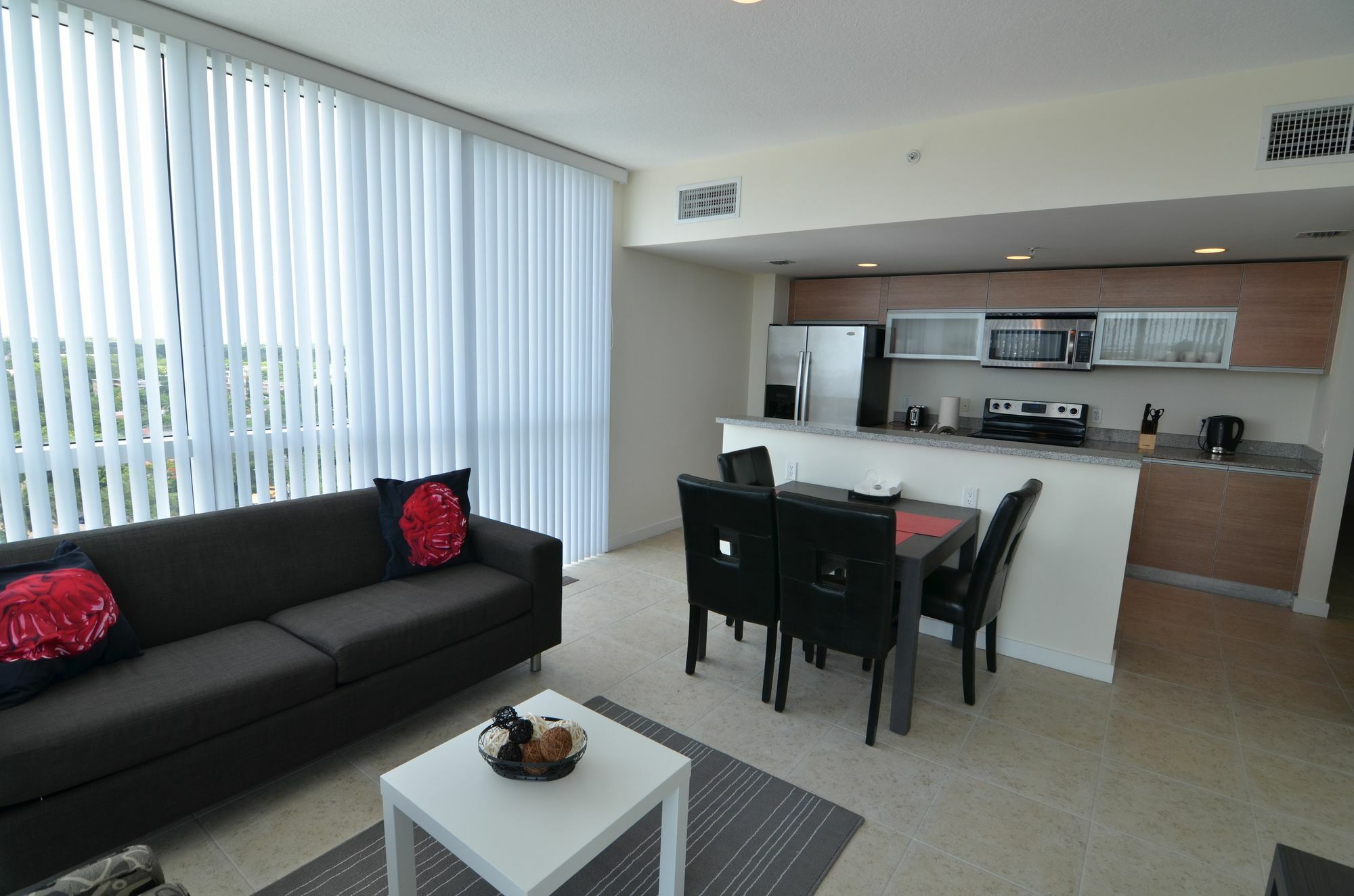 Riviera Luxury Living At River Oaks Marina And Tower Miami Bagian luar foto